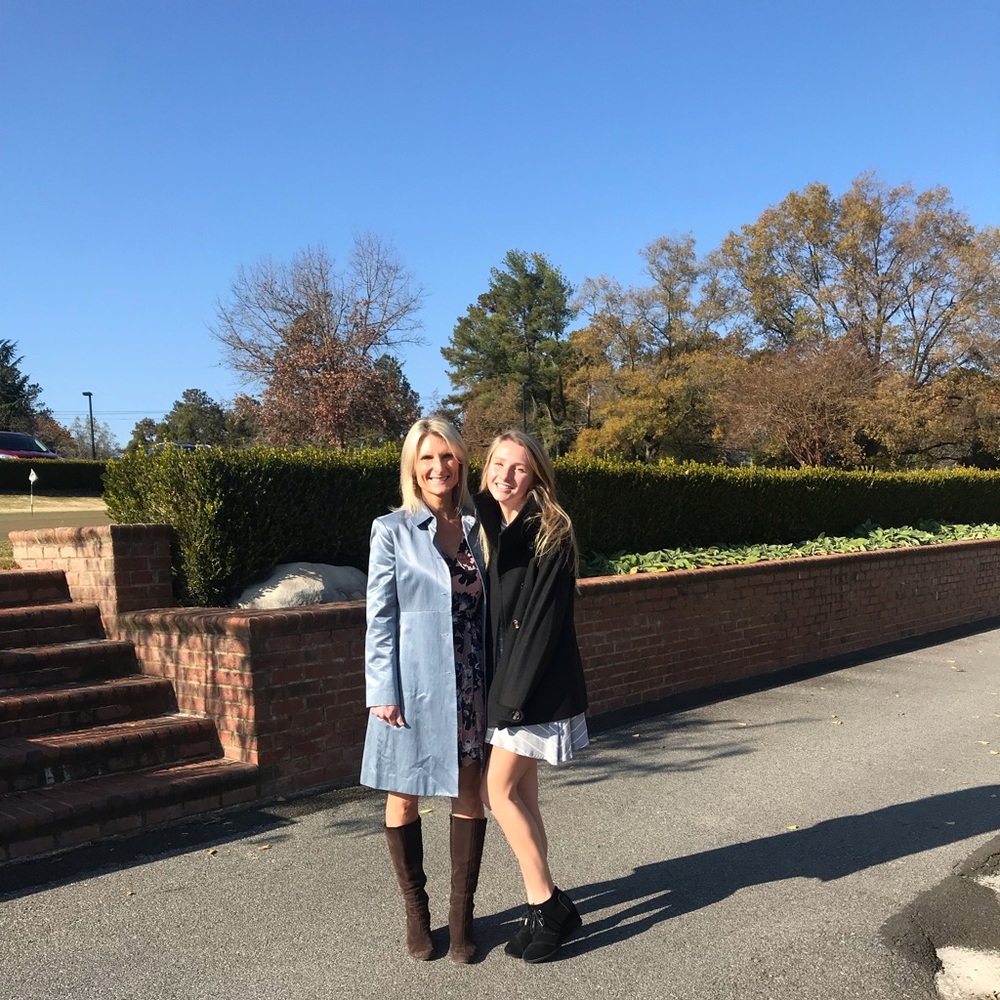 Meet your Posher, Jennifer